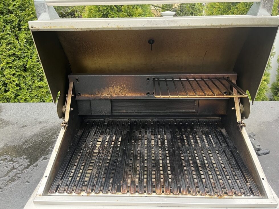 BBQ Grill Cleaning by Total Grill Cleaning